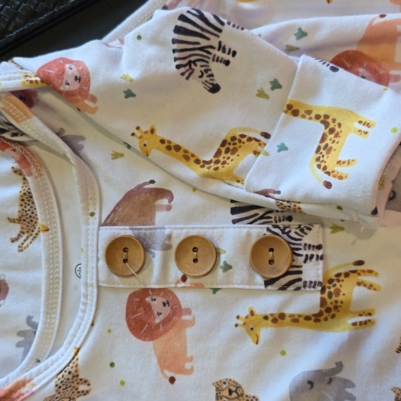 CADE LANE SAFARI PARTYBABY KNOT GOWN/ HAT - Picture 3 of 6